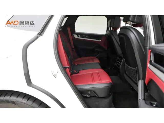 Porsche Cayenne New Energy 2024 Cayenne E-Hybrid 2.0T — Фото автомобиля 8