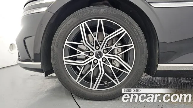 Genesis G90 RS4 — Фото автомобиля 5