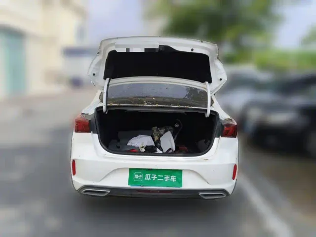 Changan Eado — Фото автомобиля 20
