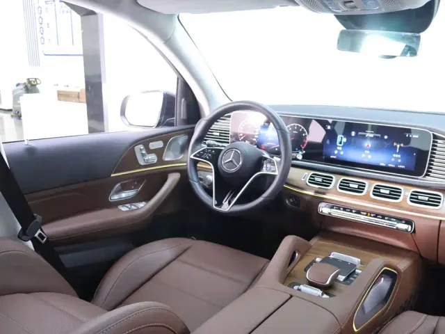 Mercedes-Benz GLE-Class — Фото автомобиля 14