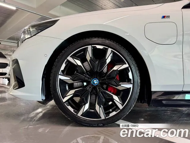 BMW 5-Series — Фото автомобиля 5