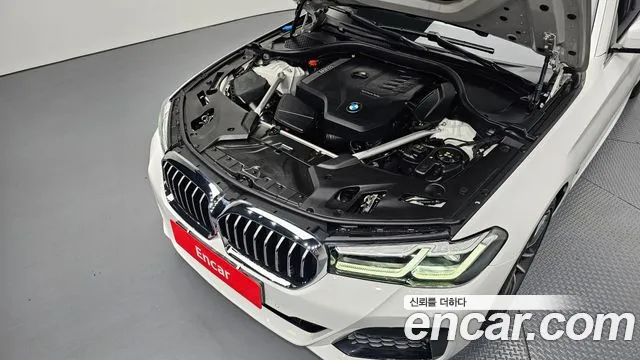 BMW 5 Series G30 — Фото автомобиля 6