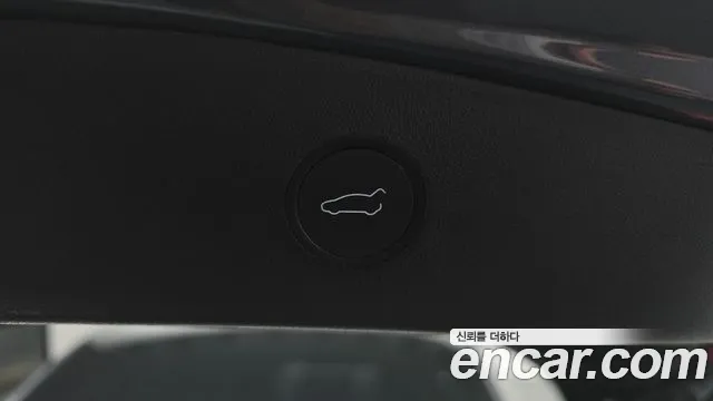 Tesla Model 3 — Фото автомобиля 26