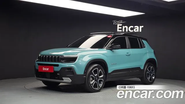 Фотография автомобиля — Jeep Avenger