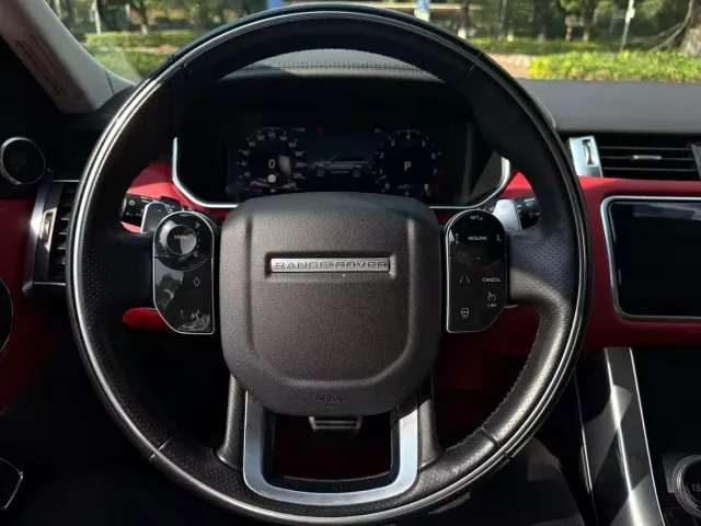 Land Rover Range Rover Sport — Фото автомобиля 8