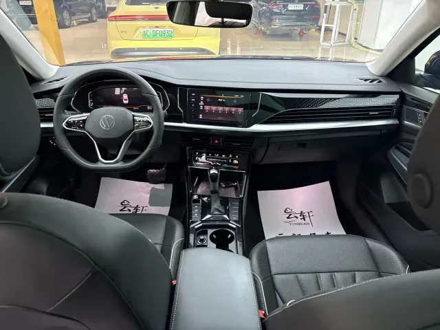Volkswagen Passat — Фото автомобиля 23