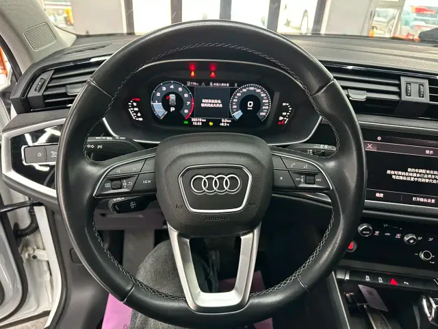 Audi Q3 — Фото автомобиля 16