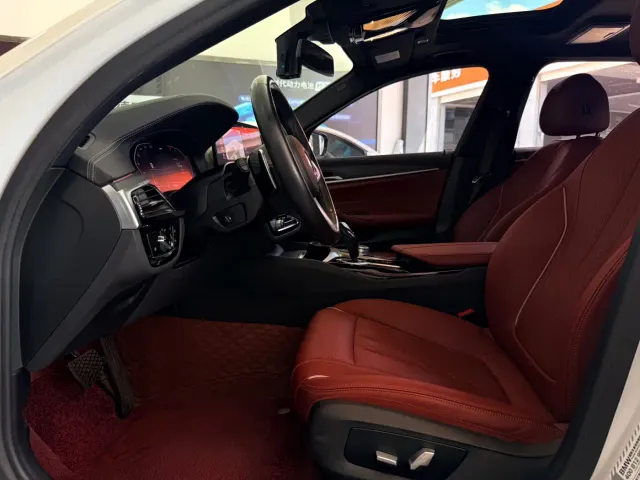 BMW 5 Series — Фото автомобиля 4