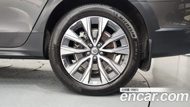 Вольво V90 — Фото автомобиля 21