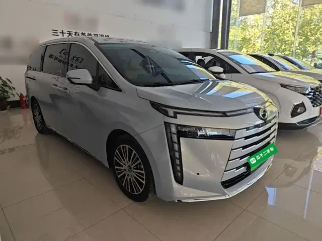 GAC Trumpchi E8 — Фото автомобиля 3