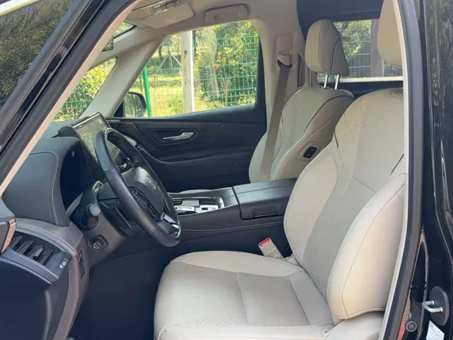Toyota Alphard — Фото автомобиля 8