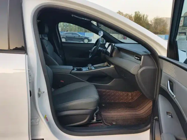 BYD Qin PLUS — Фото автомобиля 8