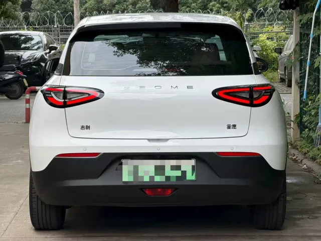 Geely Starry Wish — Фото автомобиля 3