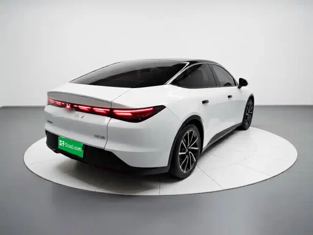 Arcfox Alpha S5 — Фото автомобиля 6