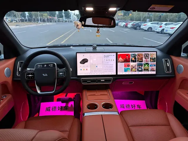 Li Auto L8 — Фото автомобиля 13