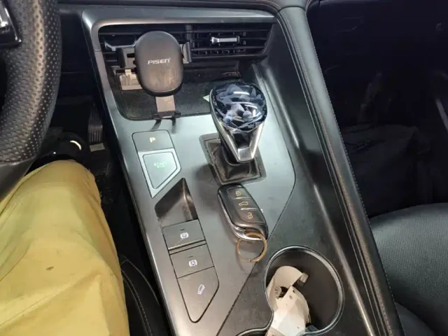 Roewe RX5 — Фото автомобиля 13