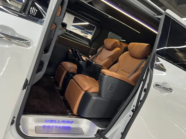 Toyota Vellfire — Фото автомобиля 11