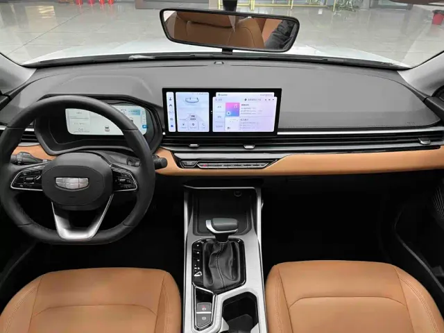 Geely Emgrand — Фото автомобиля 8