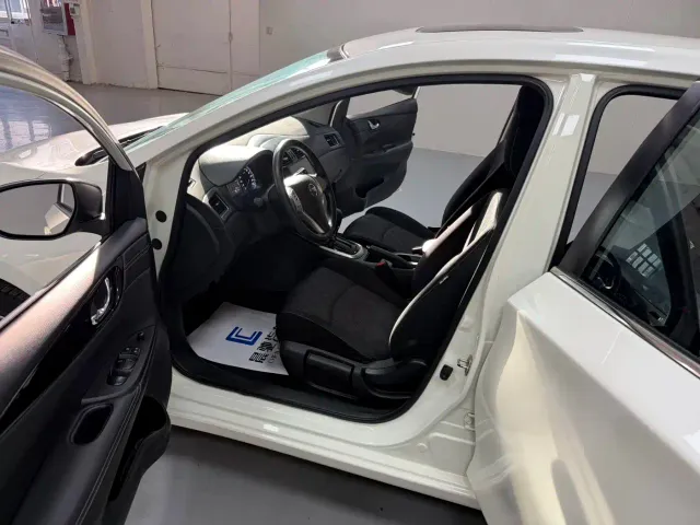 Nissan Tiida — Фото автомобиля 9