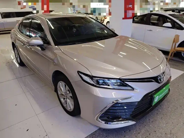 Toyota Camry — Фото автомобиля 3