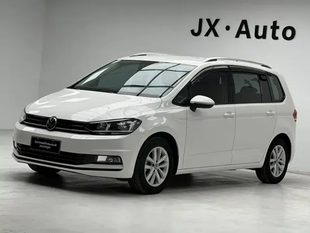 Фотография автомобиля — Volkswagen Touran