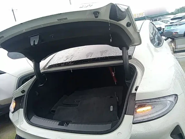 Xiaomi SU7 — Фото автомобиля 18
