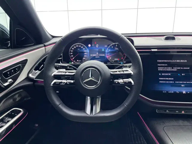 Mercedes-Benz E-Class — Фото автомобиля 7