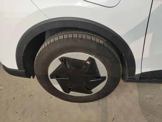 Geely Geometry E Firefly — Фото автомобиля 22