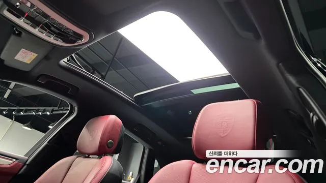 Porsche Macan — Фото автомобиля 18
