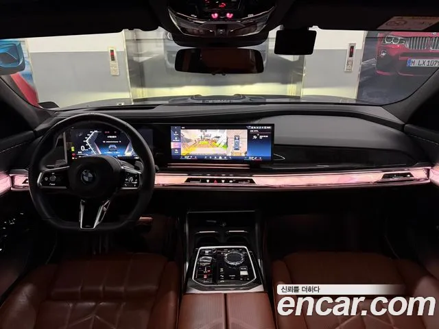 BMW 7 Series G70 — Фото автомобиля 7