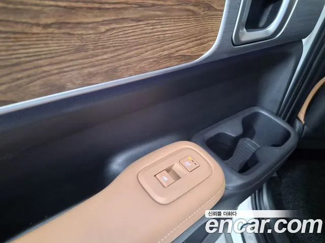 Hyundai Santafe Santa Fe (MX5) Бензин 2.5T 4WD — Фото автомобиля 16
