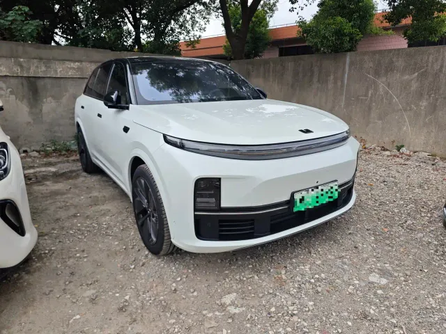 Li Auto Li Auto L7 2023 Pro — Фото автомобиля 4