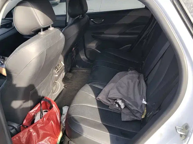 BYD Seal 05 DM-i — Фото автомобиля 11