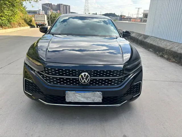 Volkswagen Passat — Фото автомобиля 2