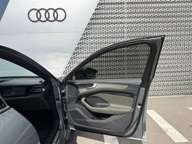 Audi A6L — Фото автомобиля 27