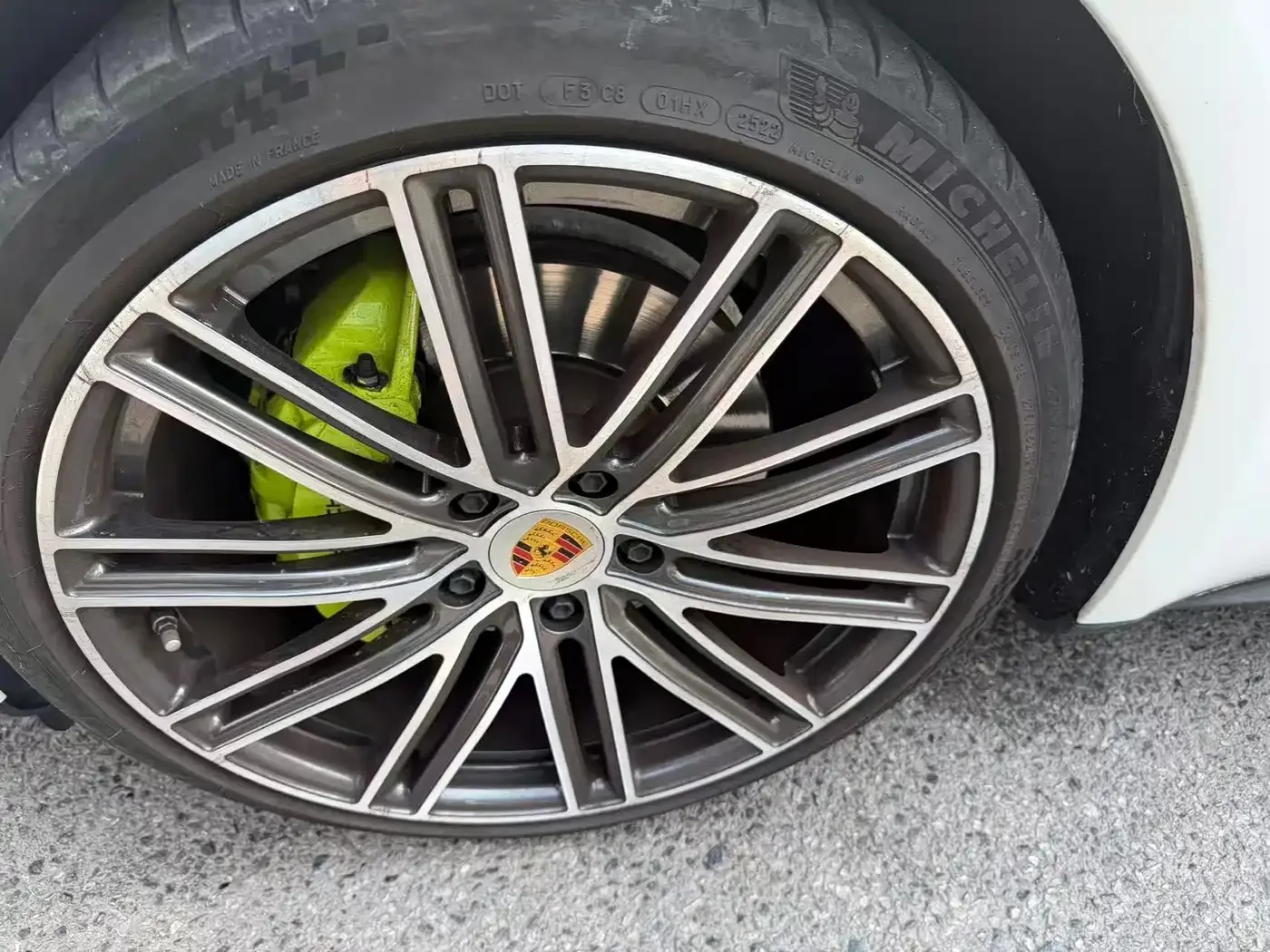 Porsche Panamera 2023 Panamera 4 Executive Long Wheelbase 2.9T — Фото автомобиля 9