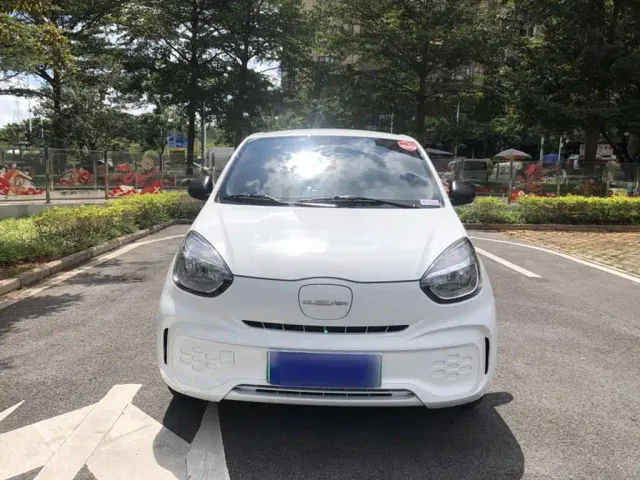 Roewe Clever — Фото автомобиля 9