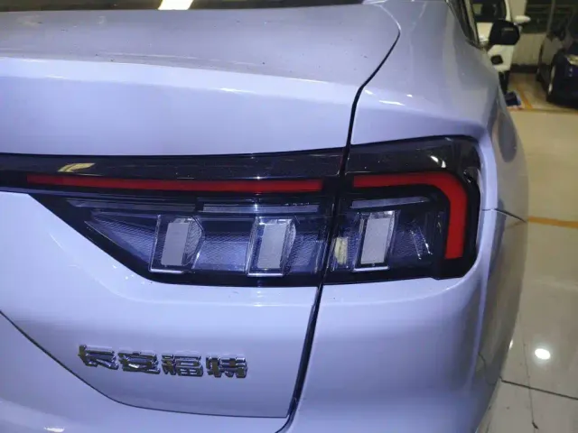 Ford Mondeo — Фото автомобиля 7