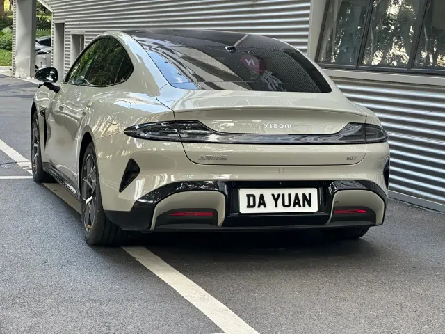 Xiaomi SU7 — Фото автомобиля 17