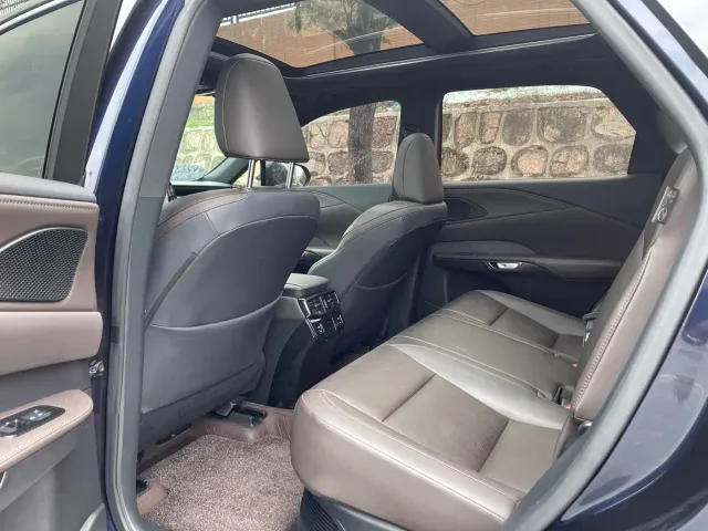 Lexus RX — Фото автомобиля 6