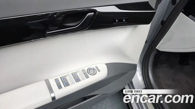 Hyundai Grandeur GN7 — Фото автомобиля 28