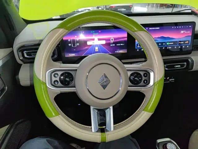 Baojun Yep — Фото автомобиля 10