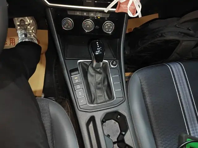 Volkswagen Sagitar — Фото автомобиля 13