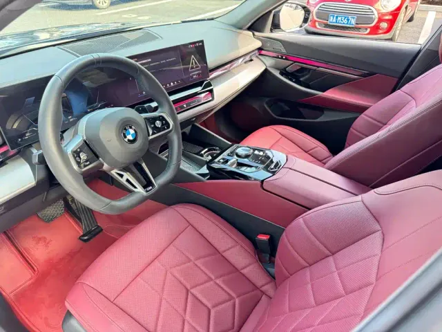 BMW 5 Series — Фото автомобиля 8
