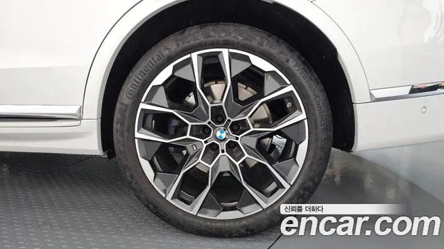 BMW X7 — Фото автомобиля 21