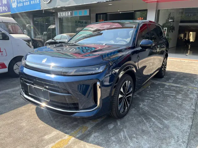 Фотография автомобиля — Huajing Baojun S
