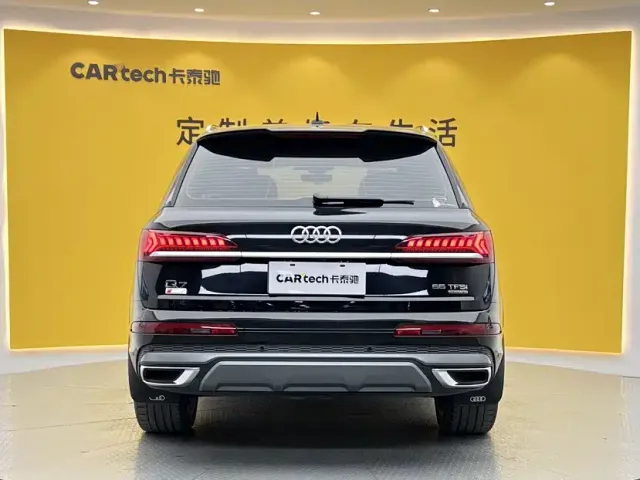 Audi Q7 — Фото автомобиля 2