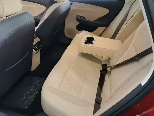 Hongqi Tiangong 05 — Фото автомобиля 16