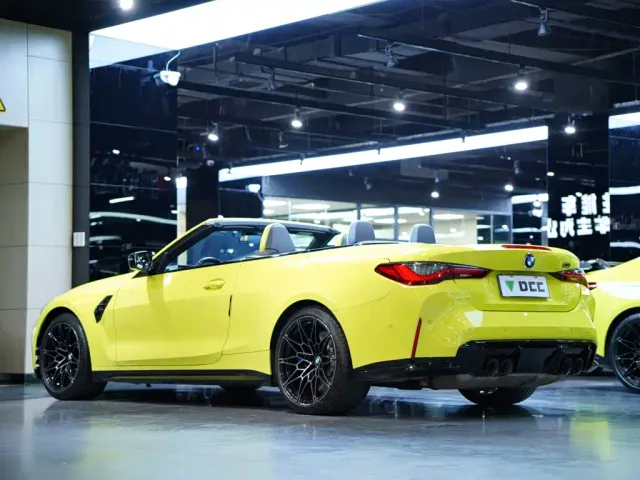 BMW M4 — Фото автомобиля 11