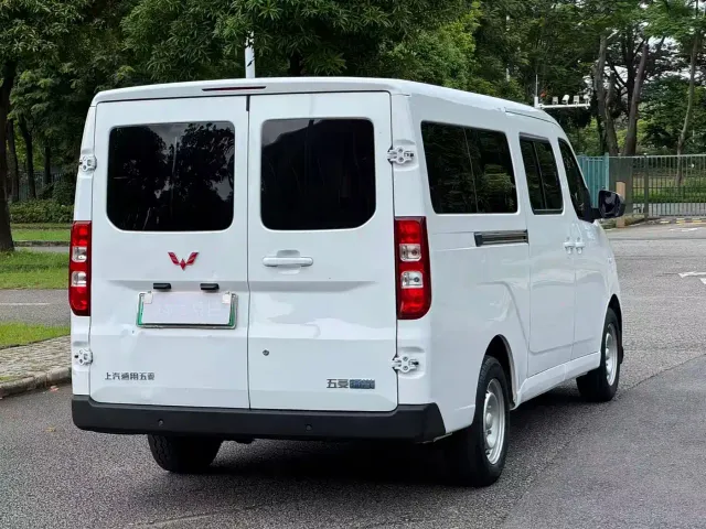Wuling Yangguang — Фото автомобиля 5
